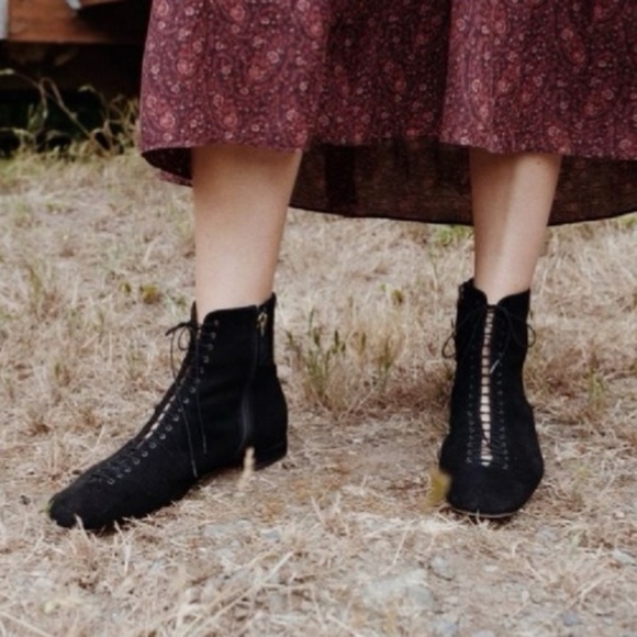 Doen Shoes - DÔEN Victoriana Lace Up Suede Boho Boot